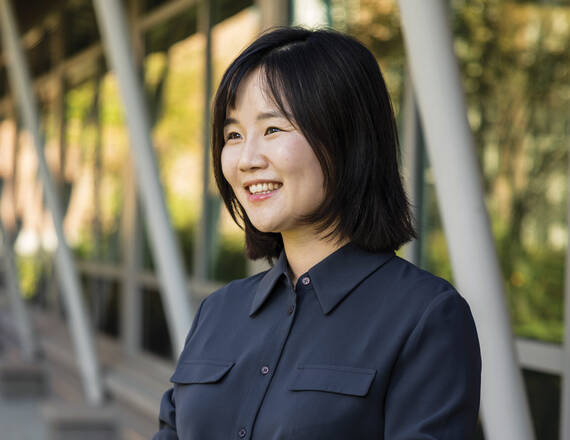 Boyoung Ahn ’24 (D ’18) is a fourth-year medical student at Geisel School of Medicine. Ahn, who is from Suwon, South Korea, received a bachelor’s degree in psychology from Dartmouth in 2018 before completing a master’s degree in global health at the University of California San Francisco. Ahn plans to pursue a career in internal medicine and geriatrics.